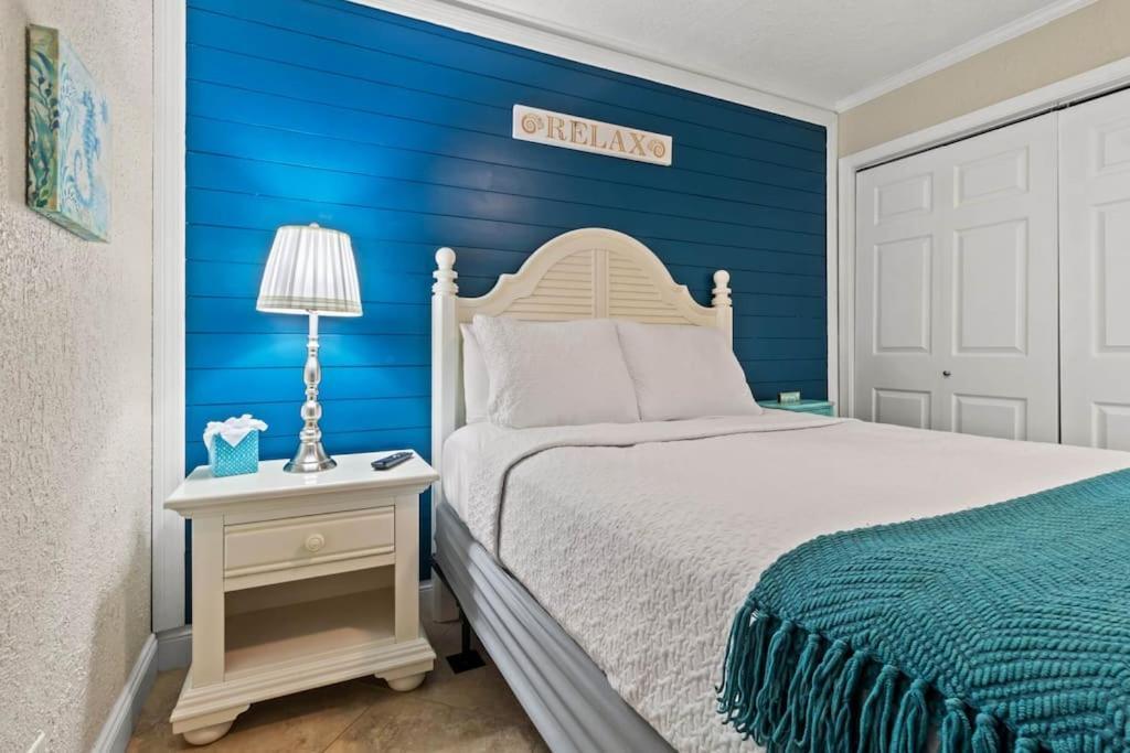 409-waterfront View, Wifi, Pool, Close To Bucs Stadium Apartment *