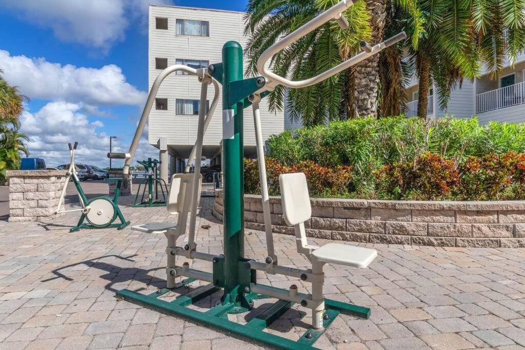 409-waterfront View, Wifi, Pool, Close To Bucs Stadium Apartment *