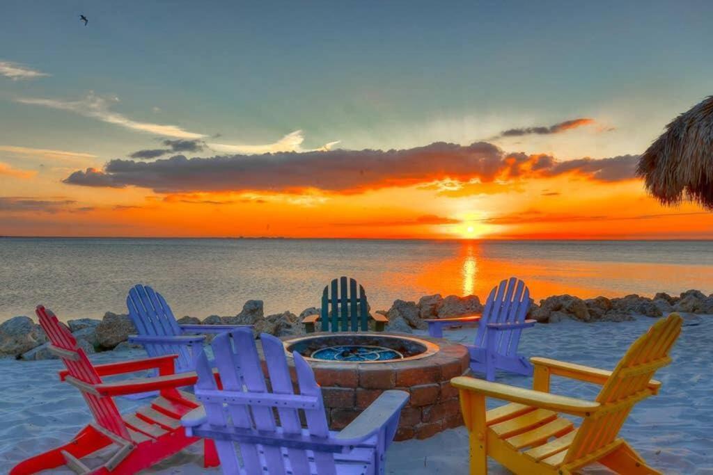 Apartment 409-waterfront View, Wifi, Pool, Close To Bucs Stadium