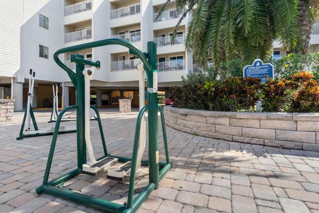 Apartment 409-waterfront View, Wifi, Pool, Close To Bucs Stadium Tampa