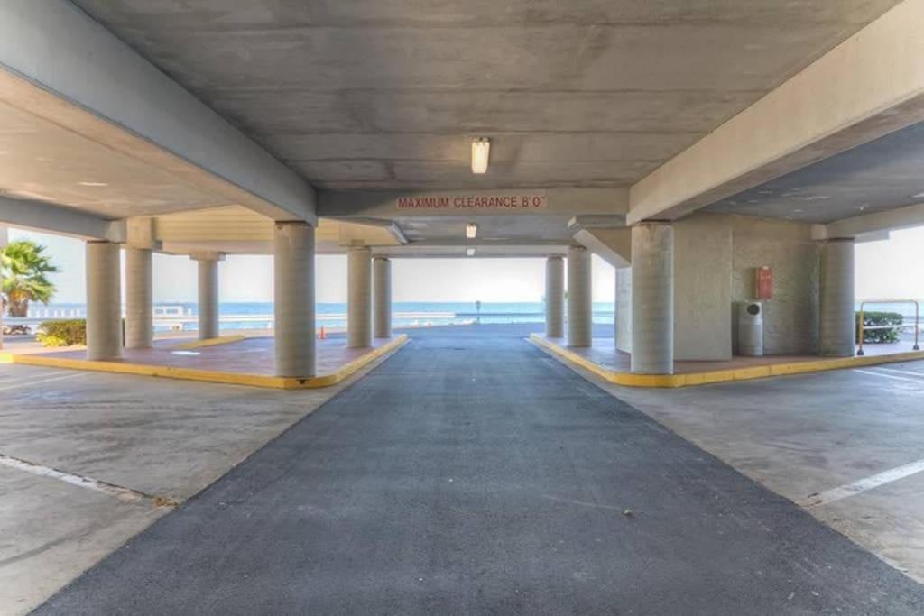 409-waterfront View, Wifi, Pool, Close To Bucs Stadium * Tampa